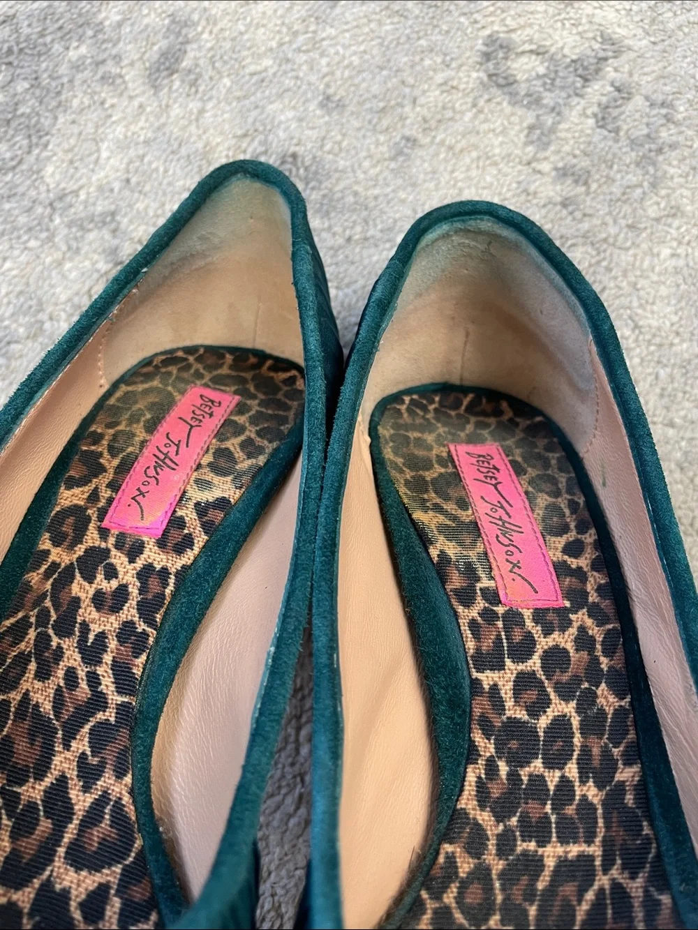 Betsey Johnson Winona Teal Peeptoe Pleated Pumps Sz 9
